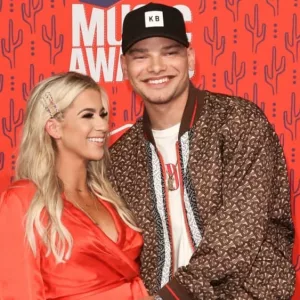 Kane Brown (R) and wife Katelyn Jae attend the 2019 CMT Music Awards at Bridgestone Arena on June 5^ 2019 in Nashville^ Tennessee. NASHVILLE - JUN 5