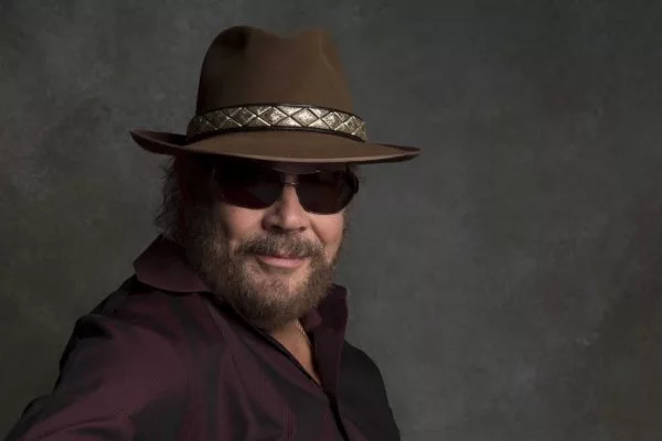 approved_hankjr_2015_2016__credit_david-mcclister_website-cropped