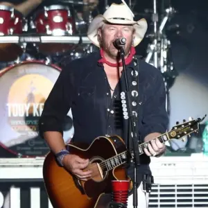 Toby Keith performs in concert at Country Thunder Arizona on April 8^ 2018 in Florence^ Arizona.