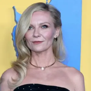 Kirsten Dunst at the The Roofman LA Premiere at the Paramount Studios on September 29^ 2025 in Los Angeles^ CA LOS ANGELES - SEP 29