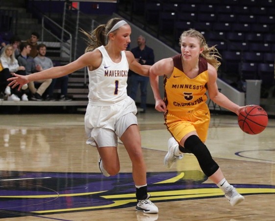 umc-womens-basketball-vs-mankato-kylie-post-3