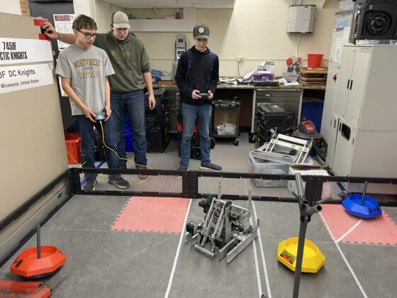 fischer-robotics-team-560x420-1