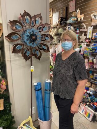 riverview-garden-tour-door-prize-315x420-1