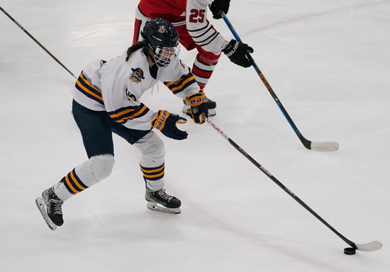 pirate-girls-hockey-vs-ln