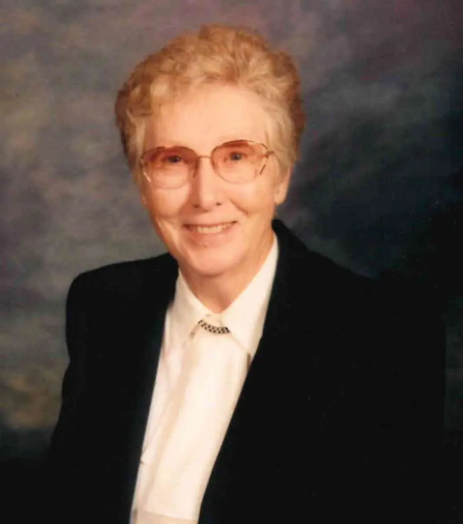 phyllis-hanson-obituary-photo-905x1024225359-1