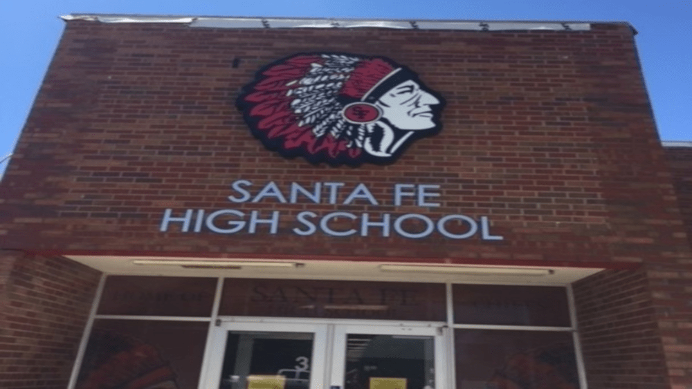 SANTA FE SCHOOL BOARD HEARS REPORT ON FACILITY UPDATES AND LONG-TERM PLANS