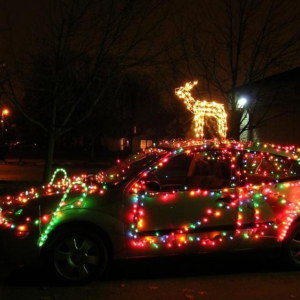 christmas-decorated-car-12-10-20
