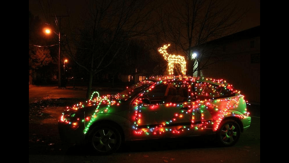christmas-decorated-car-12-10-20