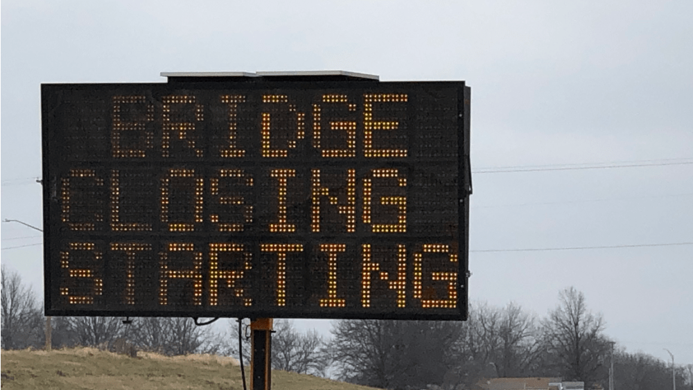 bridge-closing-sign-1-8-21
