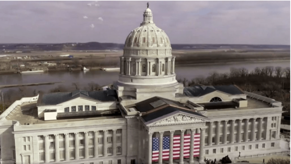 GOVERNOR PARSON ORDERS CAPITOL DOME TO SHINE RED AND GOLD | KMMO