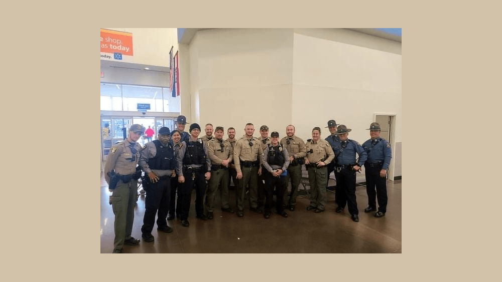 boonville-shopping-with-local-cops-12-6-21