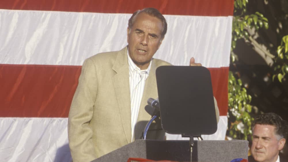 Former Kansas Senator Bob Dole dies at 98 | KMMO – Marshall, MO