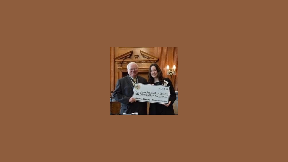 boonville-student-earns-scholarship-3-5-22