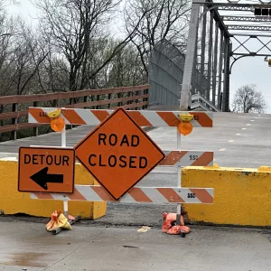 24-0402-washington-street-bridge-closed