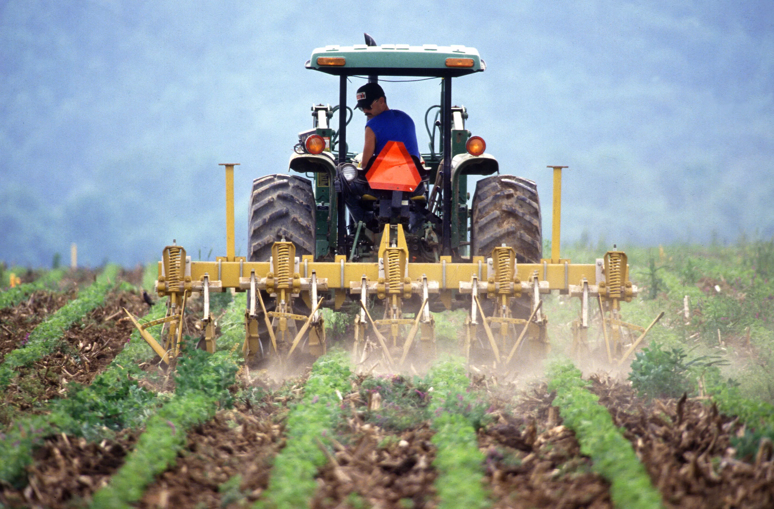 ars-tractorridgetilling