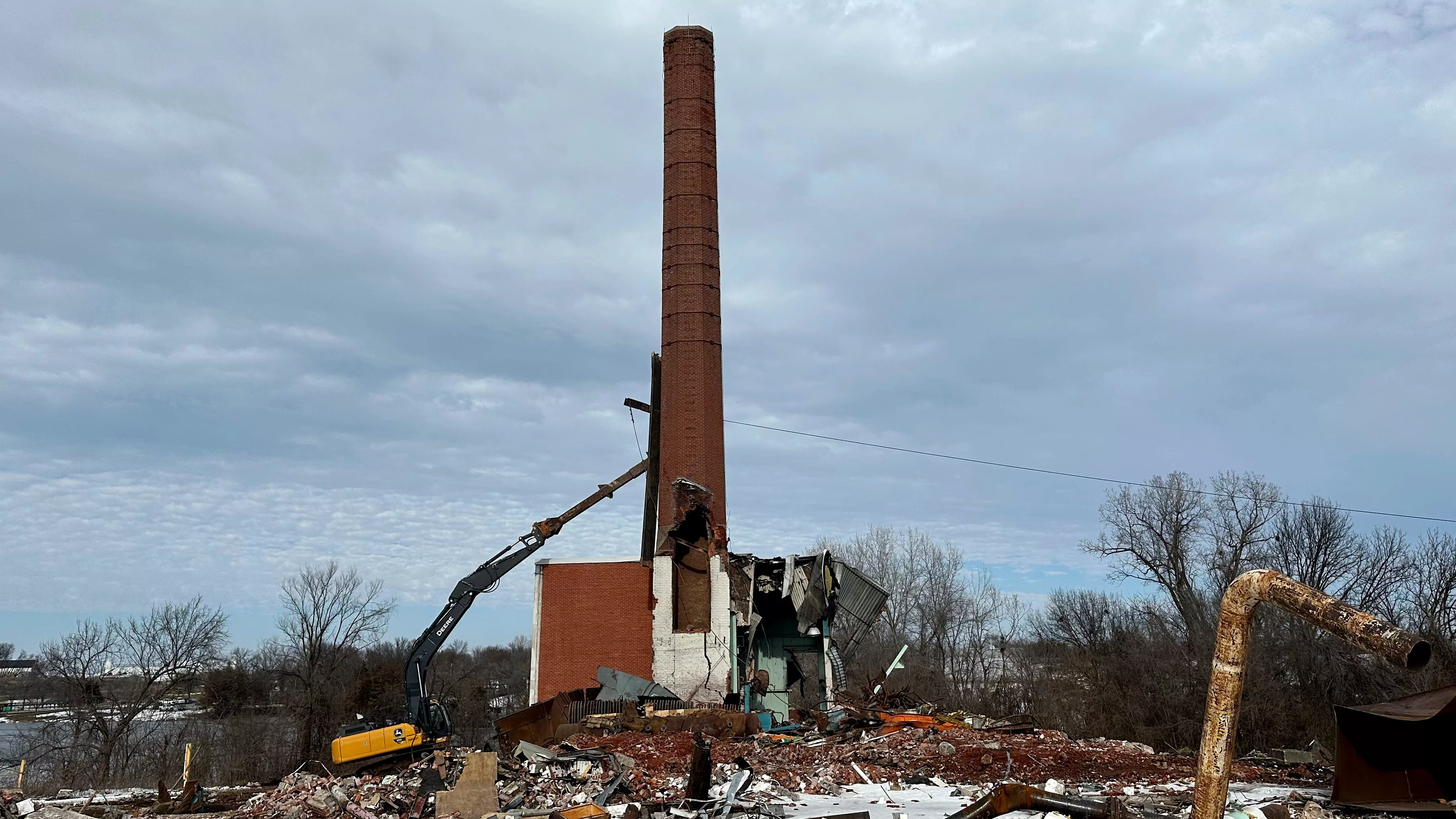 25-0117-smokestack-right-before-demo