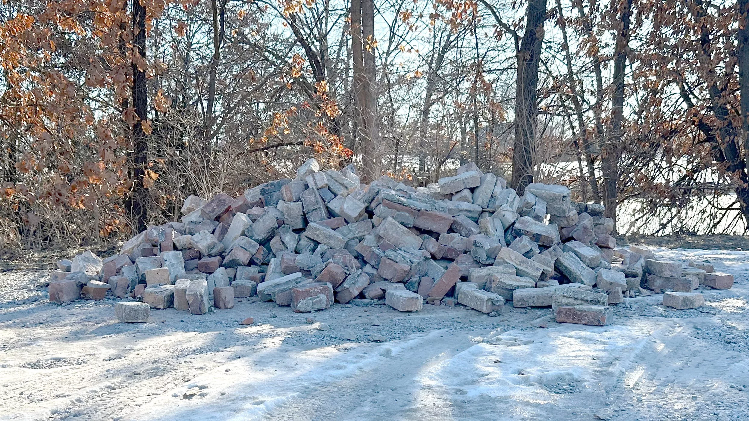 25-0123-a-pile-of-bricks
