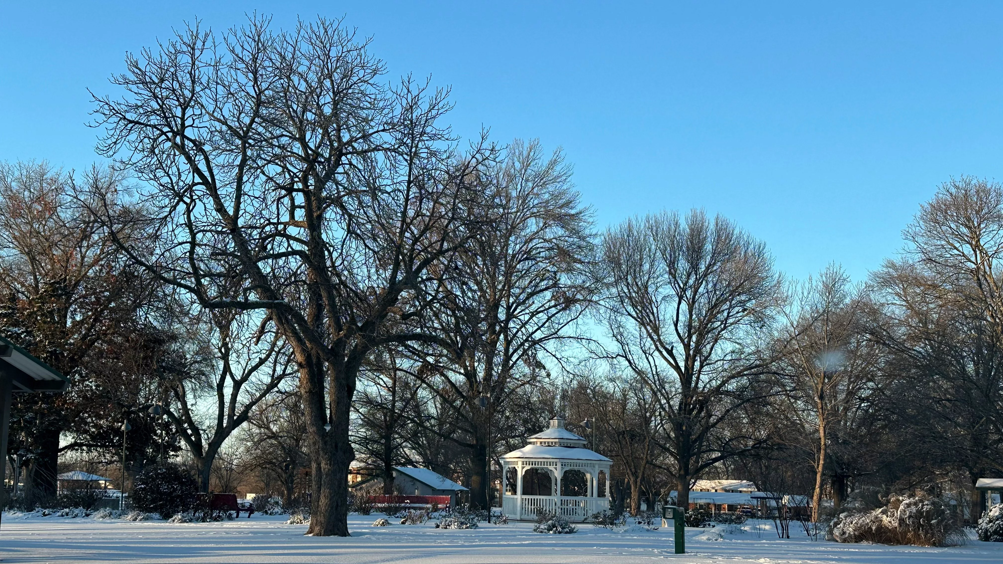 25-0106-liberty-park-gazebo-in-snow