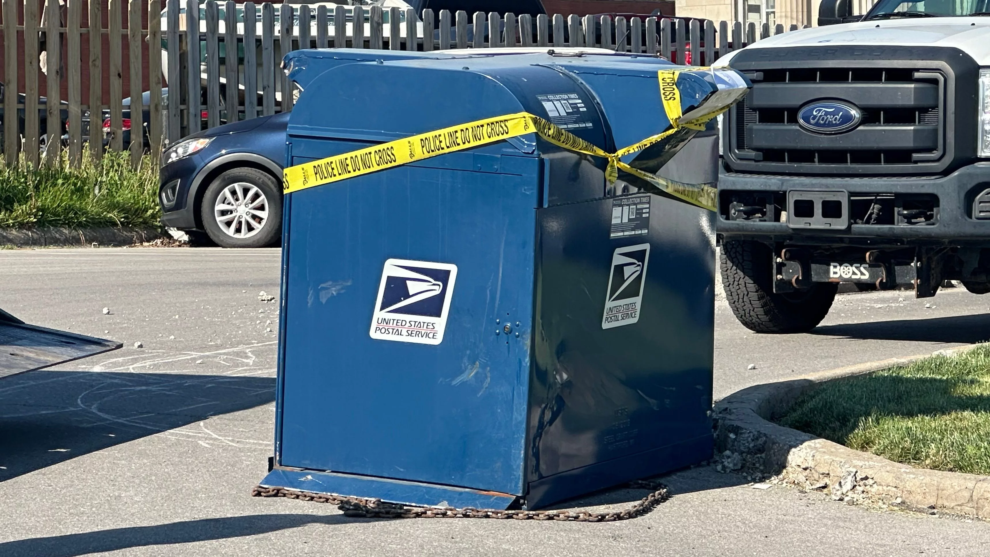 25-0514-marshall-mailbox-damaged