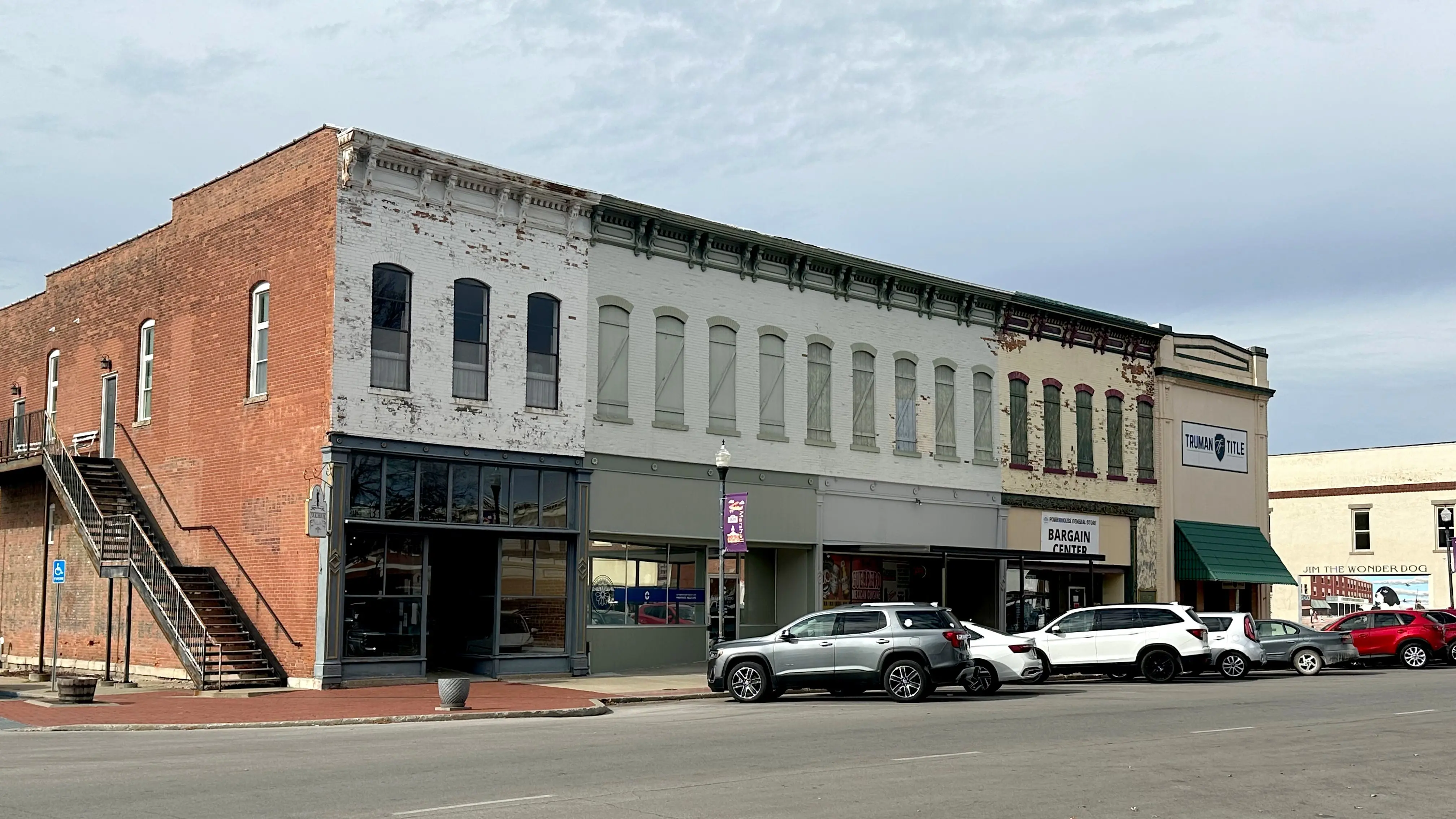 24-1108-nw-side-of-marshall-square