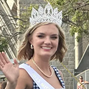 25-0807-schneider-msf-queen-close-crop