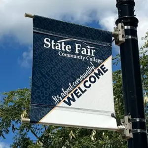 25-0821-sfcc-lightpole-banner-1