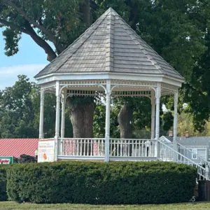 25-1015-fayette-square-gazebo