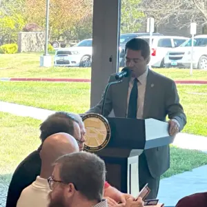 25-1105-baeza-at-podium-ptrpc-at-sfcc