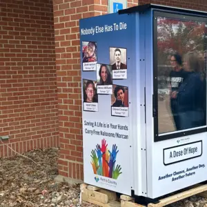 25-1113-pchc-narcan-vending-machine