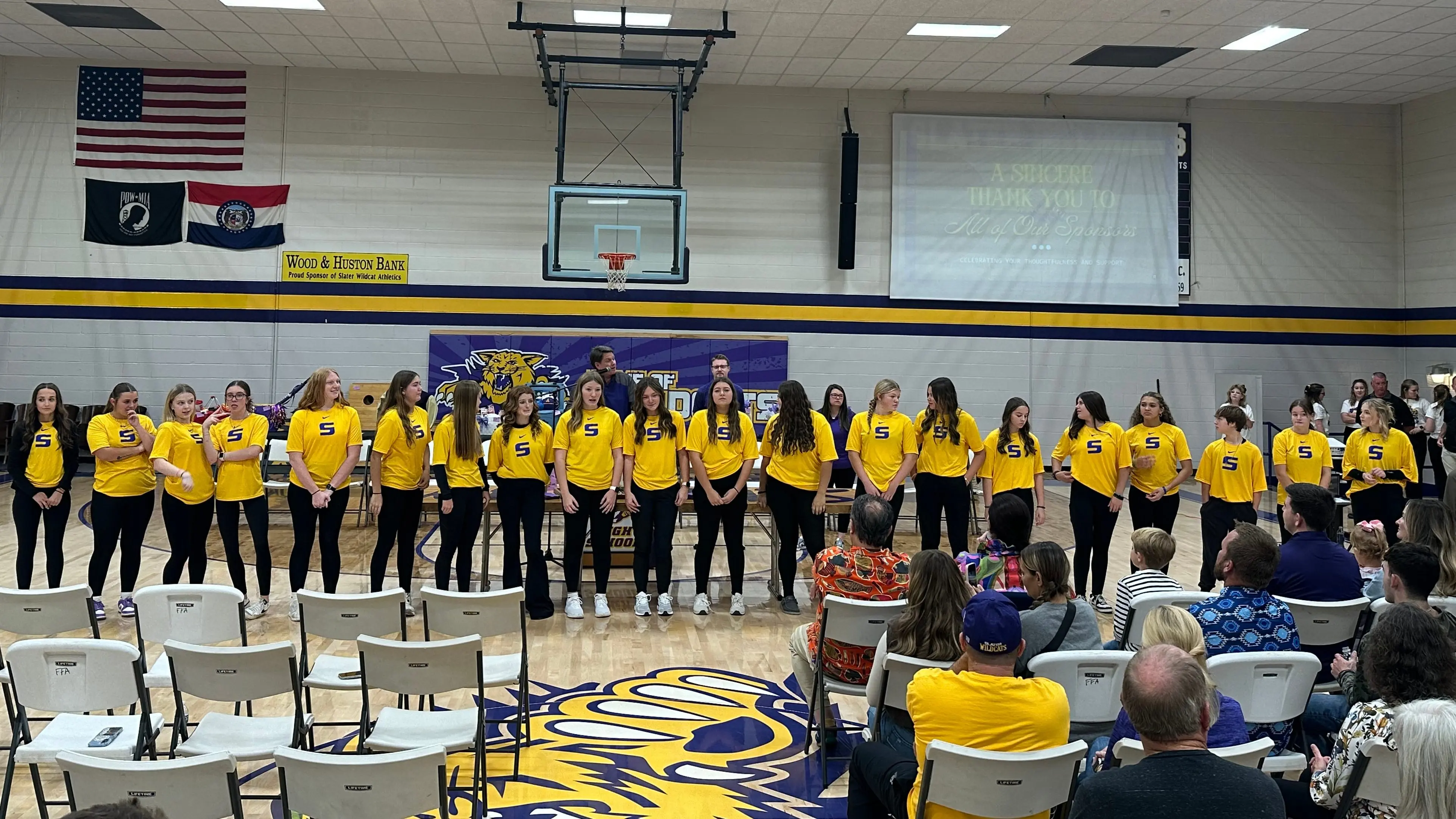 25-1114-slater-gym-floor-03-girls-bball