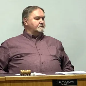 25-1202-jordan-at-slater-cc-meeting