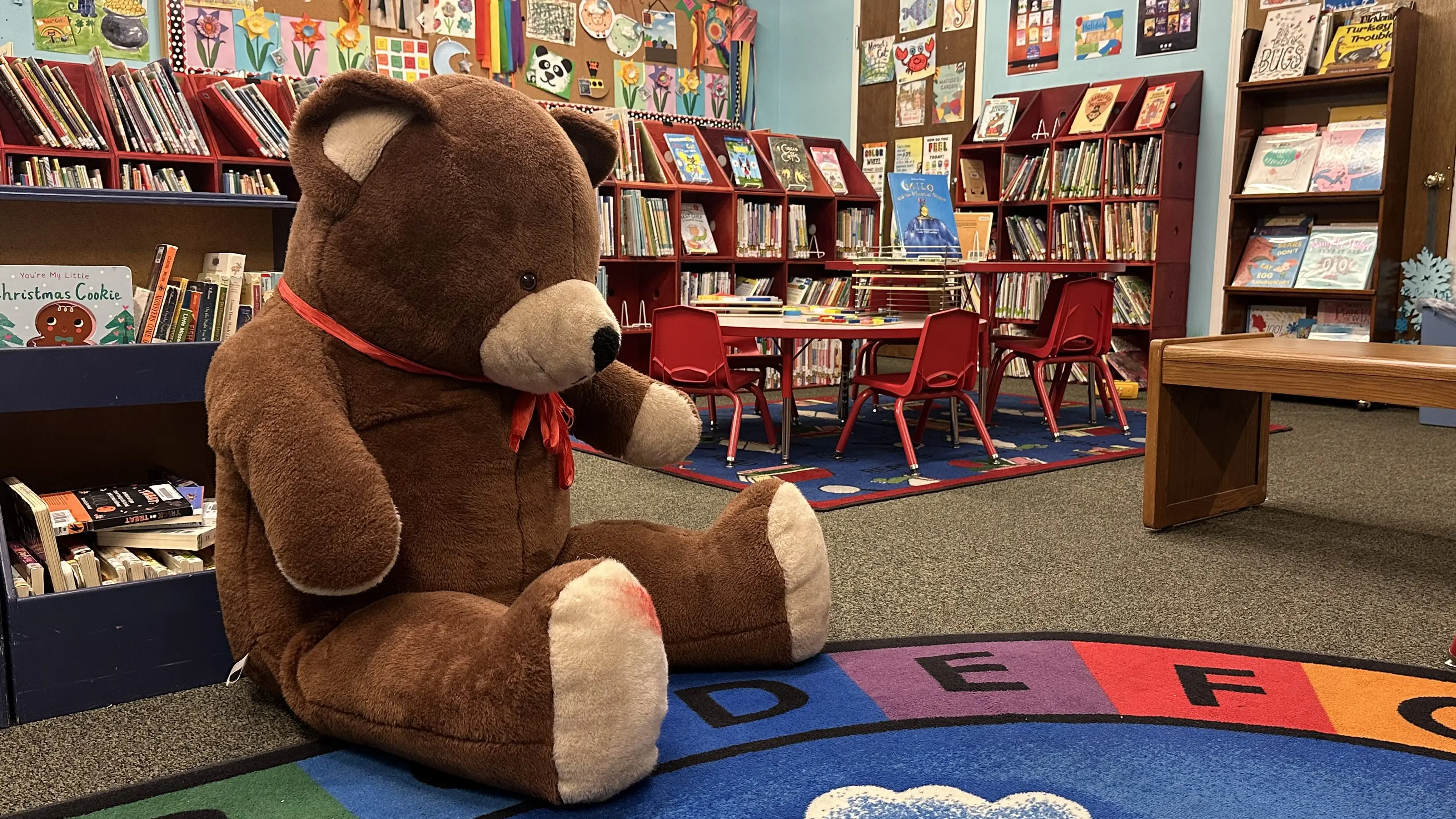 26-0107-marshall-childrens-library-bear-in-front