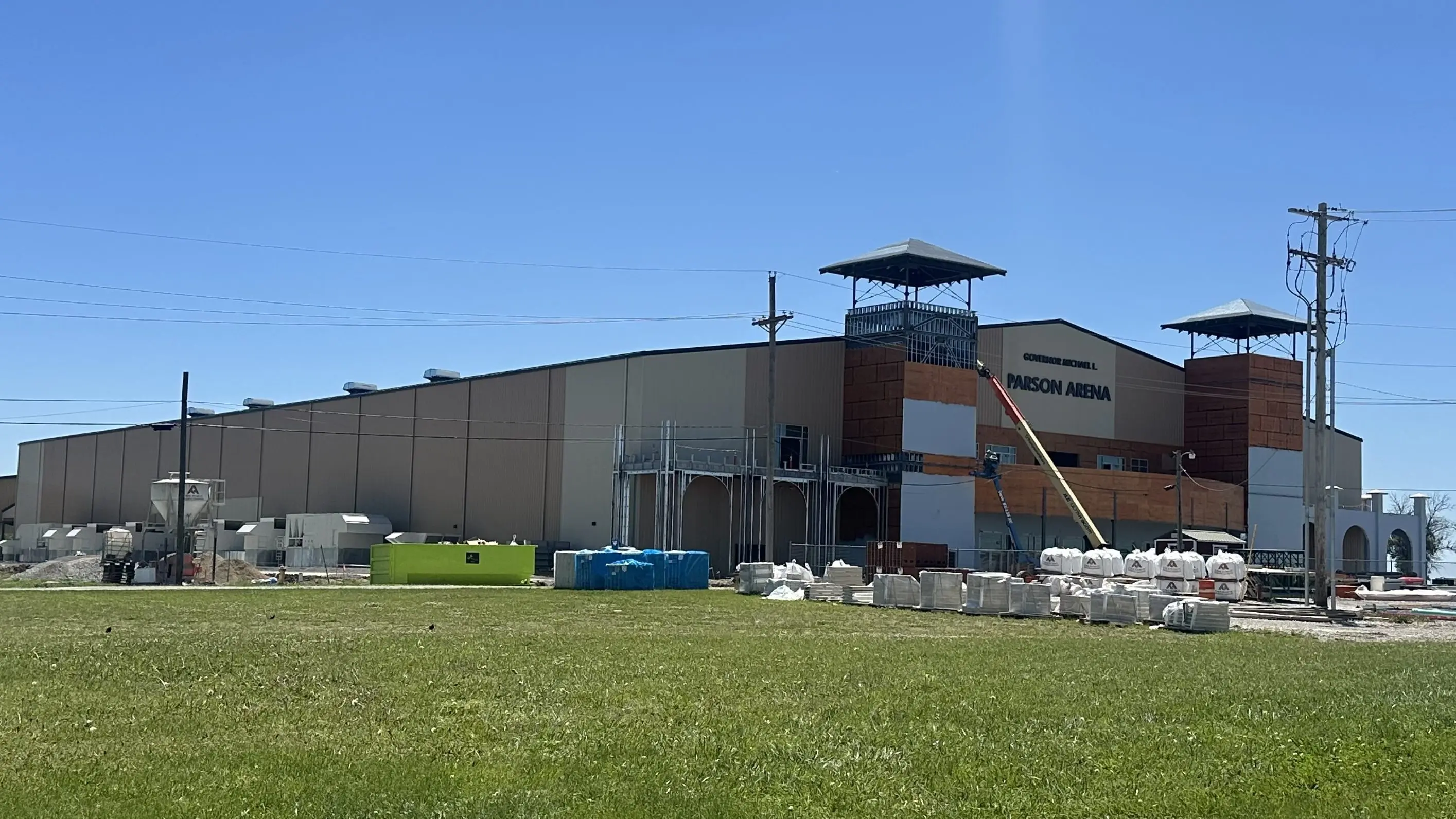 26-0513-parson-arena-construction-from-ne