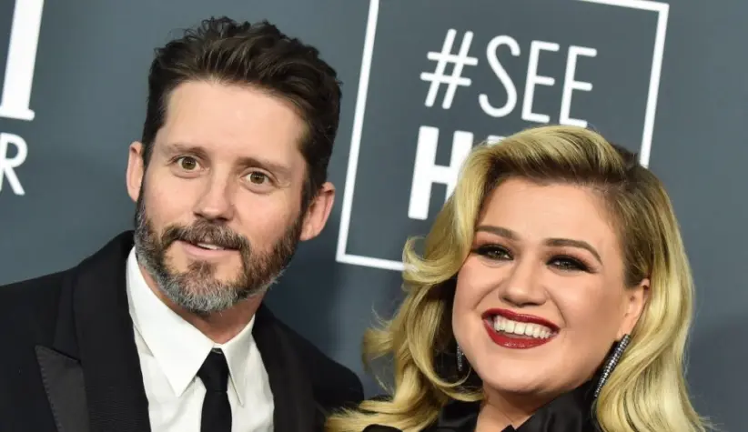 Kelly Clarkson and Brandon Blackstock arrives for the 25th Annual Critics' Choice Awards on January 12^ 2020 in Santa Monica^ CA LOS ANGELES - JAN 12