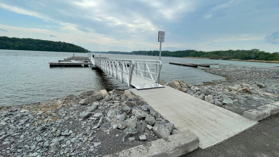 irondequoit_bay_52621_1