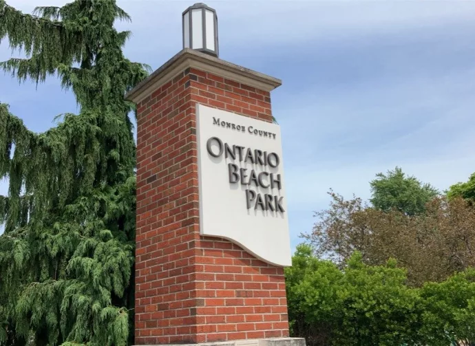 lake-ontario-beach-park-entrance177334