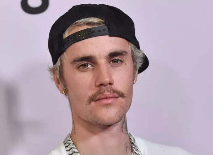 Justin Bieber arrives for the Premiere Of YouTube Originals' "Justin Bieber: Seasons" on January 27^ 2020 in Westwood^ CA