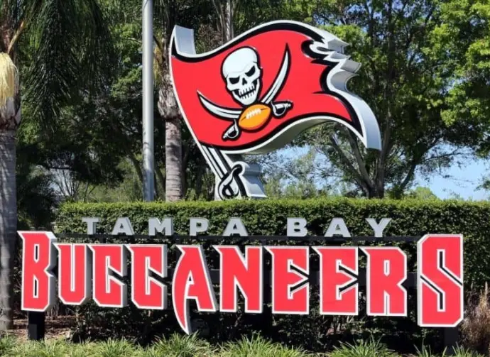 Tampa Bay Buccaneers team headquarters in Tampa^ Florida on May 15th^ 2017. The Tampa Bay Buccaneers are one of the 32 teams of the NFL.