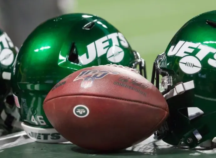 New York Jets Helmet - week #3 of the 2019 NFL Pre-Season Game Atlanta Falcons Host the New York Jets on Thursday August 15th 2019 at the Mercedes Benz Stadium in Atlanta Georgia USA