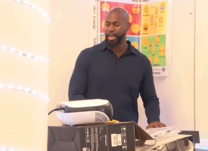 vlcsnap-2025-11-06-17h21m23s135670386