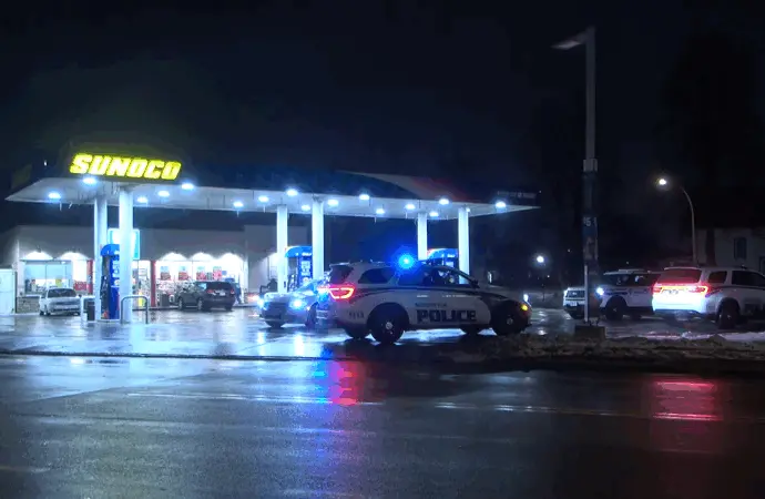 lyell-ave-stabbing-scene-1-21