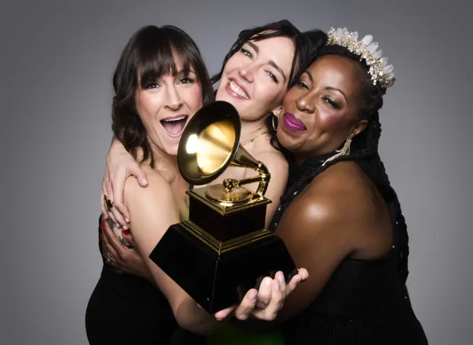 rc2442_51_alma_3202747088