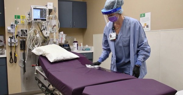 hospitals-nurses-doctors-emergency-rooms