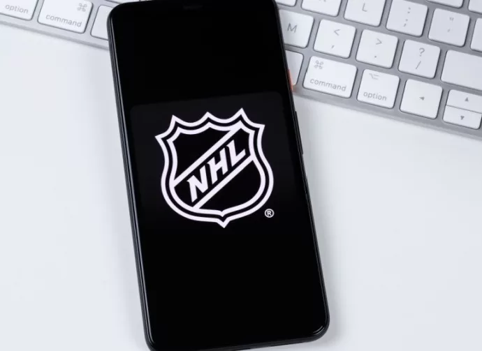 NHL app logo on a smartphone screen. Manhattan^ New York^ USA May 2^ 2020.