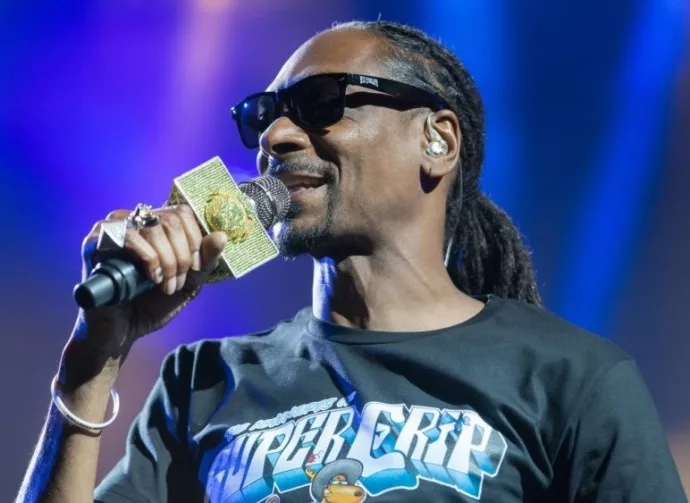 Snoop Dogg performs during The High Road tour in California. Concord^ CA/USA - 8/28/16