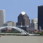 1200px-skyline_rochester2c_ny_1488987850439_18034747_ver1525851