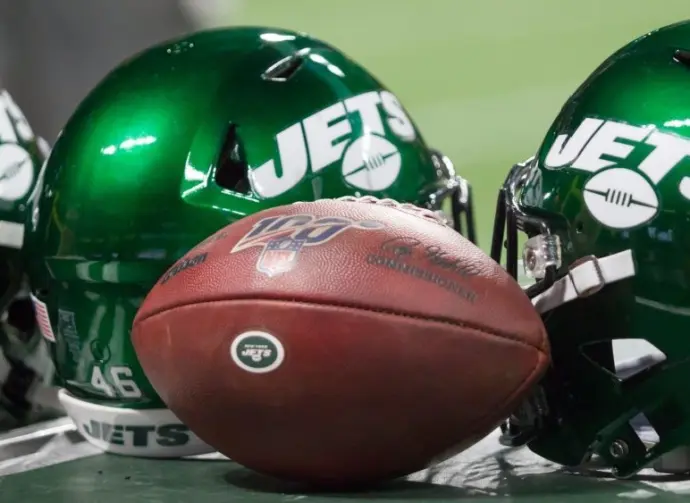 New York Jets Helmet - week #3 of the 2019 NFL Pre-Season Game Atlanta Falcons Host the New York Jets on Thursday August 15th 2019 at the Mercedes Benz Stadium in Atlanta Georgia USA