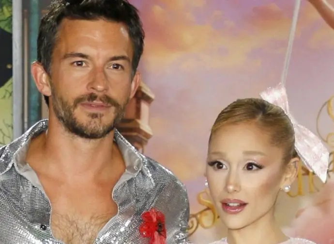 Jonathan Bailey^ Ariana Grande at the Los Angeles premiere of 'Wicked' held at the Dorothy Chandler Pavilion in Los Angeles^ USA on November 9^ 2024.