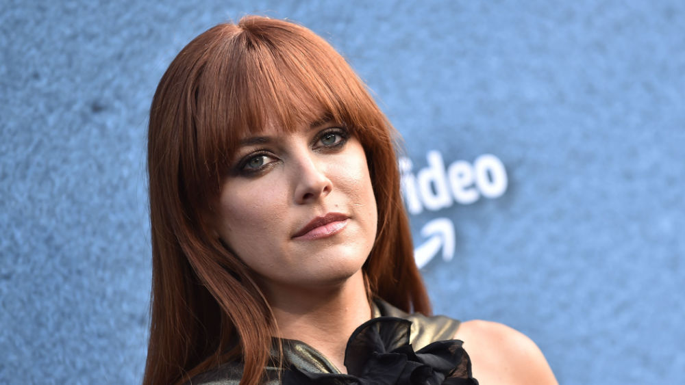 shutterstock_2174780857212378