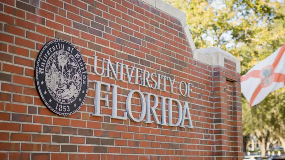 shutterstock_212606552328412